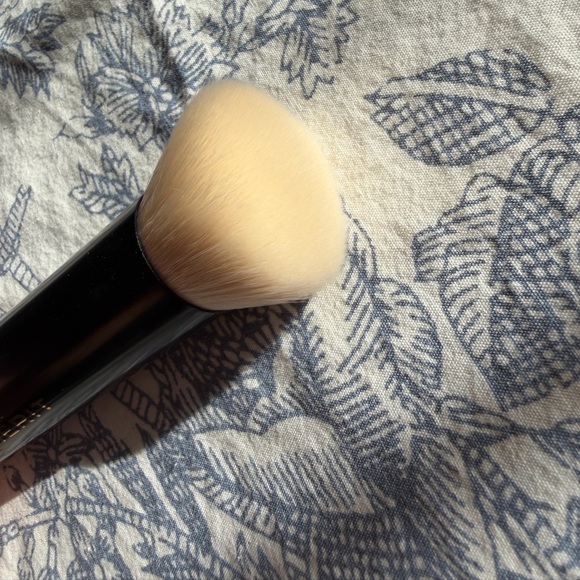 MERIT Brush No.1 Blending Brush - Picture 2 of 5